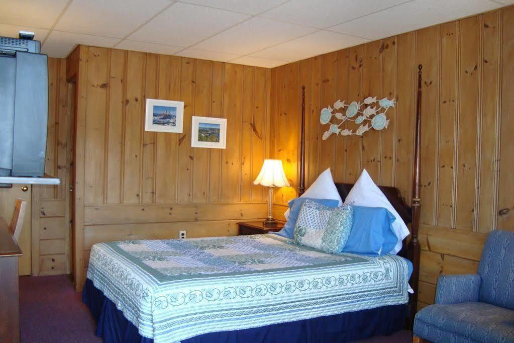 Town & Beach Motel Falmouth Bagian luar foto