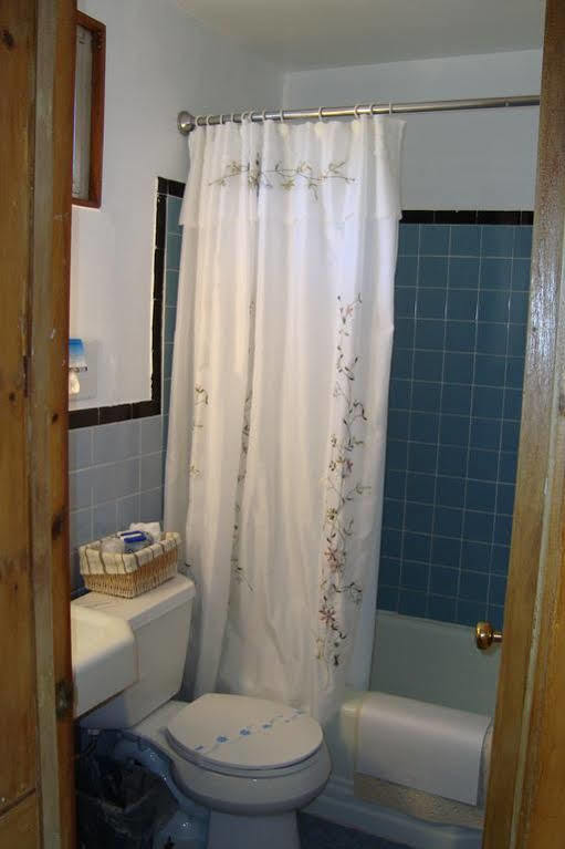 Town & Beach Motel Falmouth Bagian luar foto